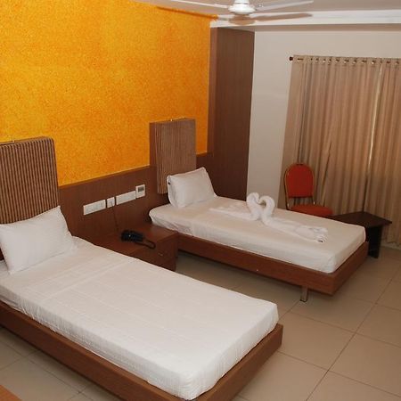 Hotel Pla Amrith Inn Tiruchirappalli الغرفة الصورة
