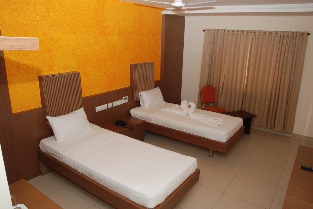 Hotel Pla Amrith Inn Tiruchirappalli الغرفة الصورة